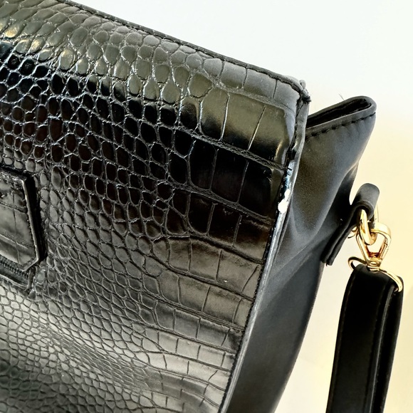 Oversized Large Travel Bag - Picture 6 of 10